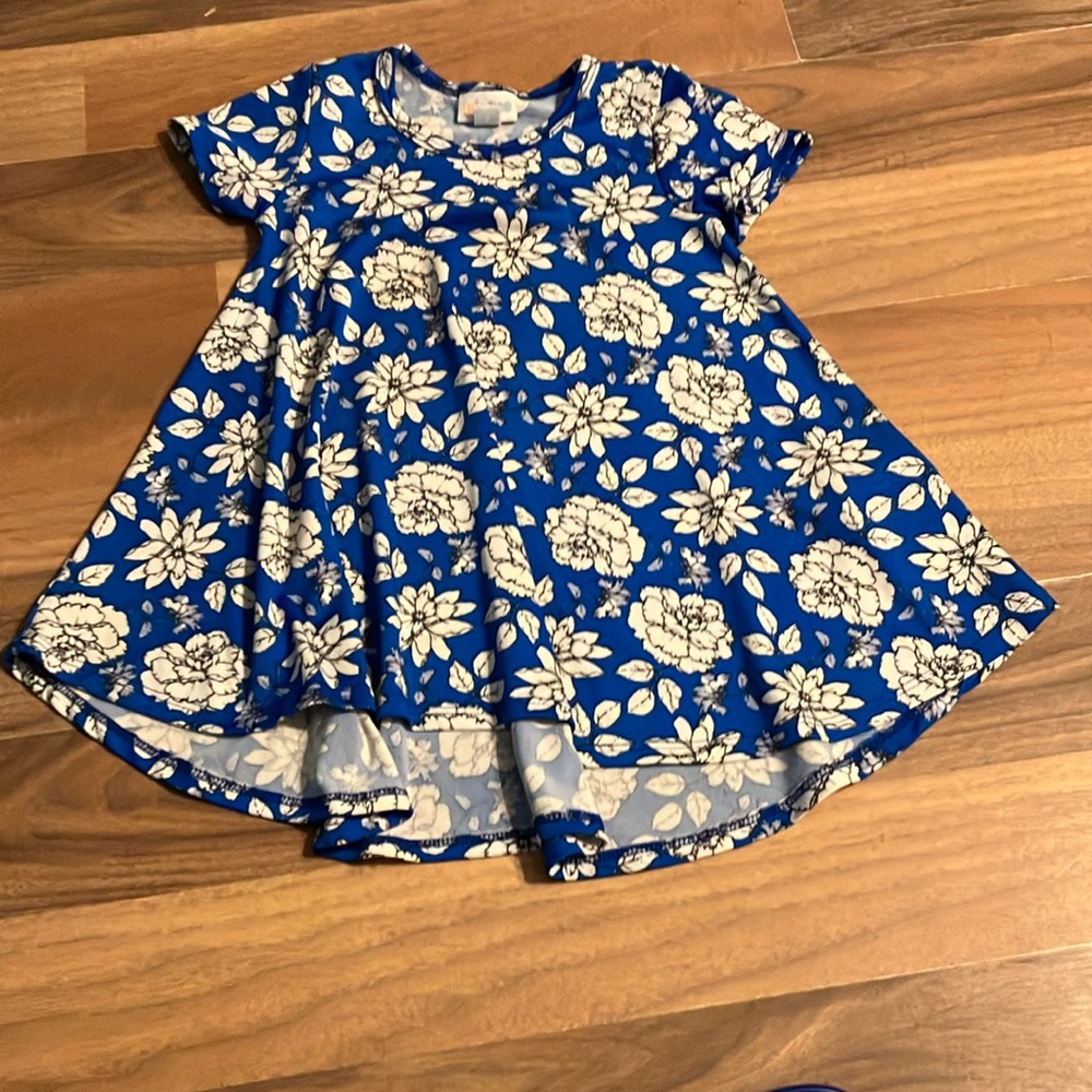 Girl dress size 4